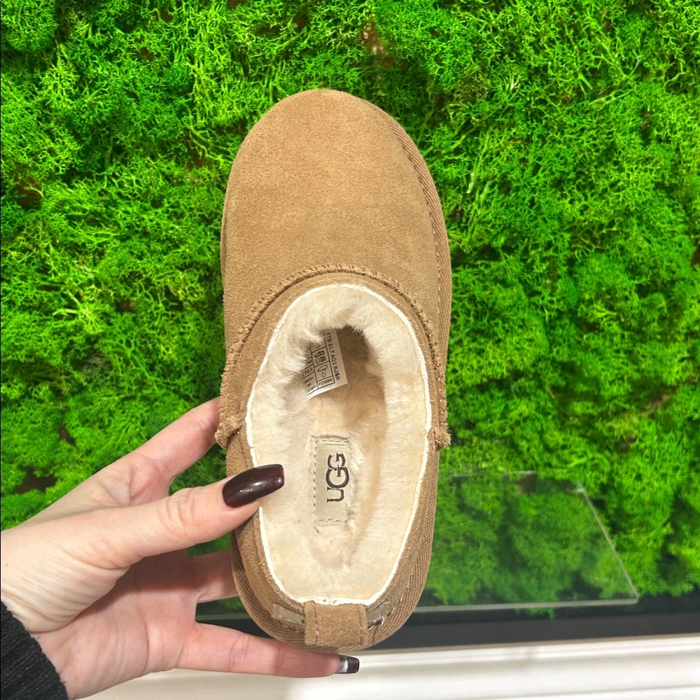 🇨🇦 UGG Kids' Classic Micro - Picture 10 of 12